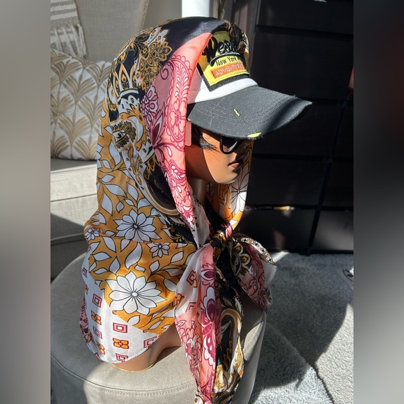 ✨NEW Ellen Tracy Orange and Pink Floral faux silk Scarf - Picture 8 of 12